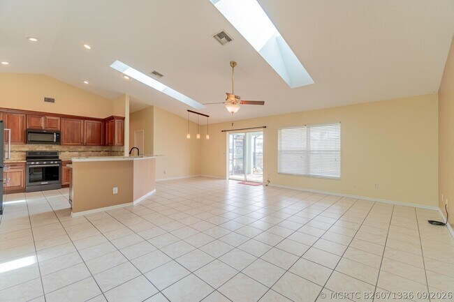 Building Photo - 5593 NW Wesley Rd