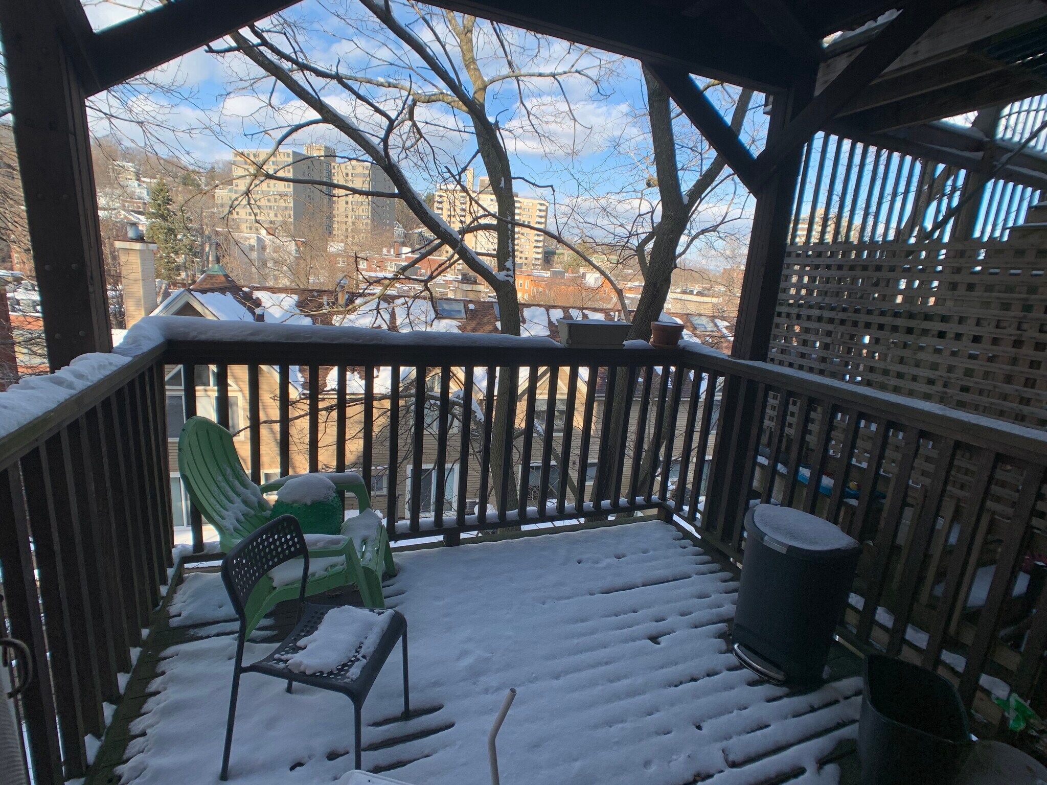 Building Photo - 92 University Rd