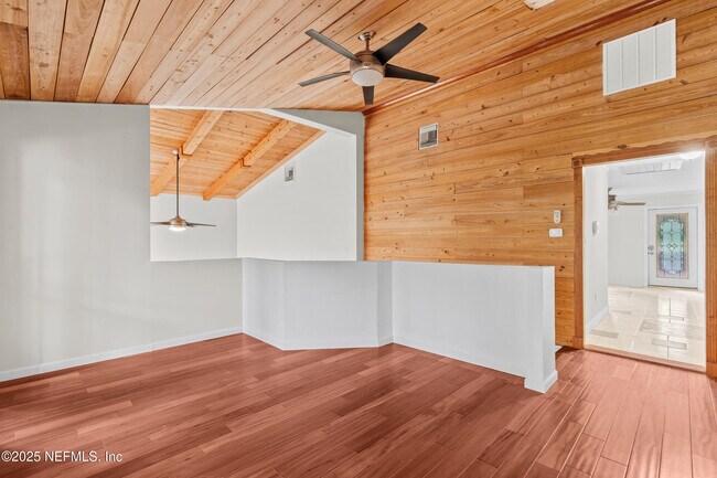 Building Photo - 764 Hazelwood Ct