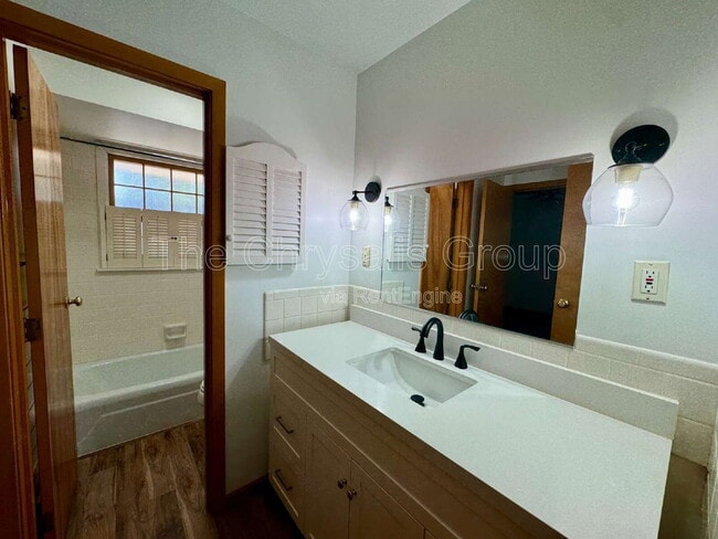 Building Photo - 814 14th St