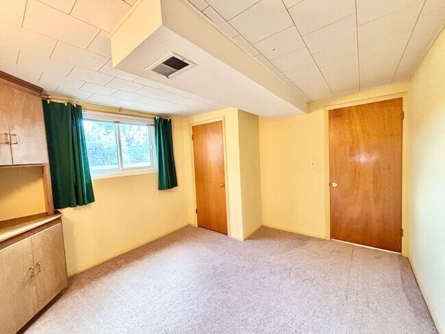 Building Photo - 2ND MONTH FREE FOR LEASE STARTING BY OCTOB...