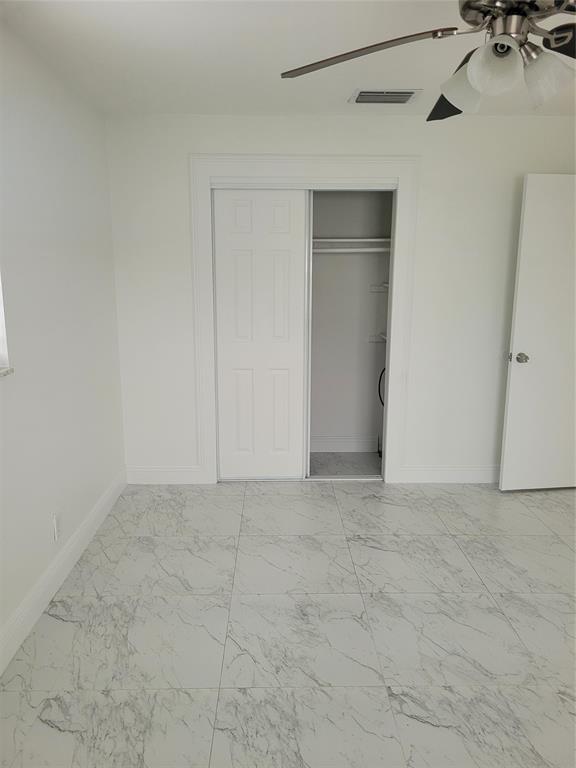 Building Photo - 770 NE 38th St