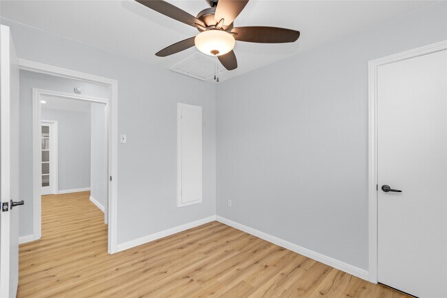 Building Photo - 11018 Long Gate Dr