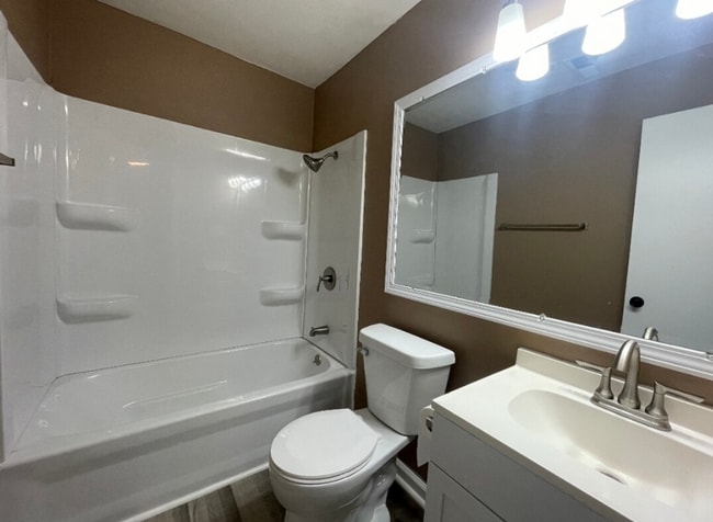 Building Photo - North End- 3 bed, 1 bath- A/O schools!