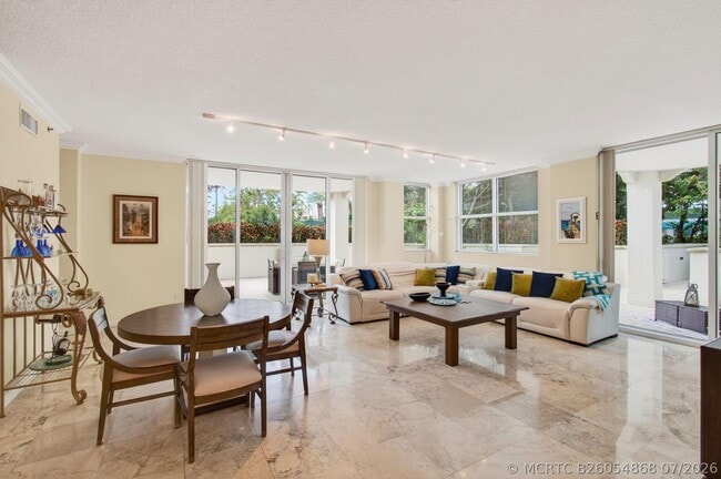Building Photo - 3700 S Ocean Blvd