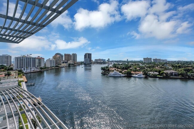 Building Photo - 435 Bayshore Dr