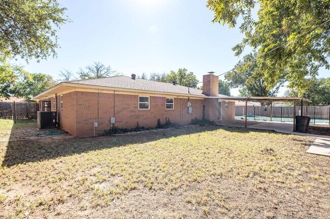 Building Photo - 1046 Jan Lee Dr