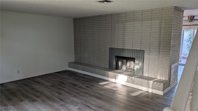 Building Photo - 426 Greenbriar Townhouse Way