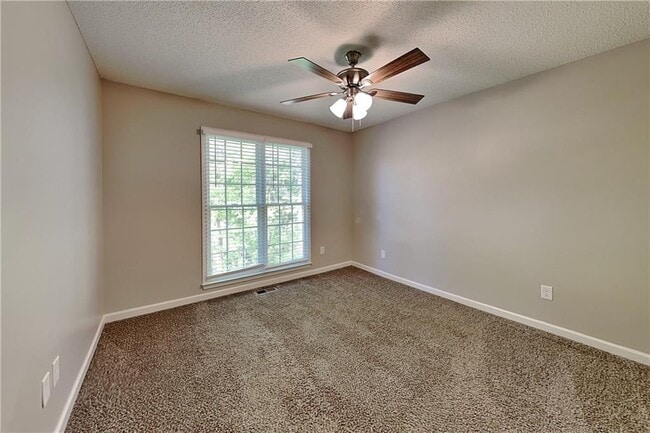 Building Photo - 755 Abbington Ln