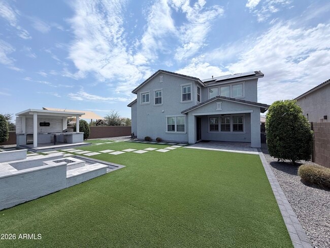 Building Photo - 25509 N 140th Dr