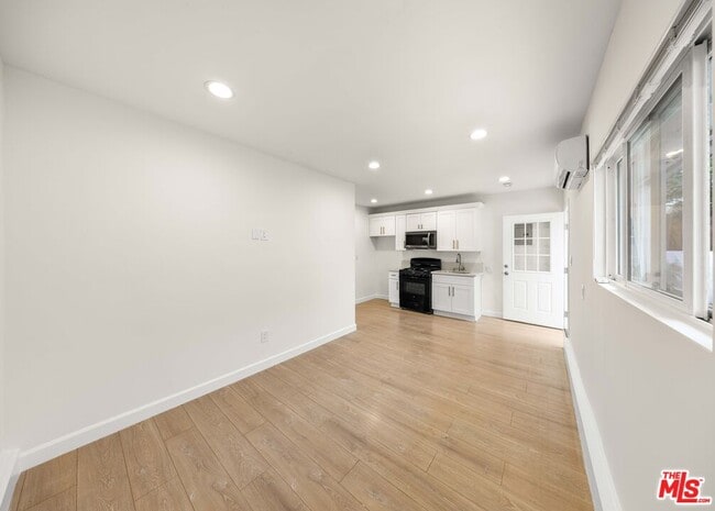 Building Photo - 10320 Mather Ave