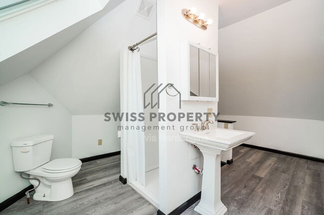 Building Photo - 312 S Central Ave