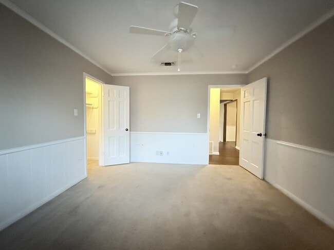 Building Photo - 1200 E Franklin St