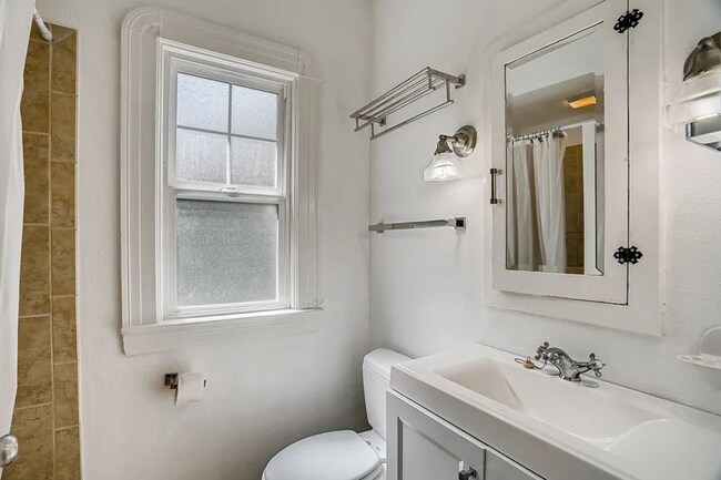 Building Photo - DAP2394