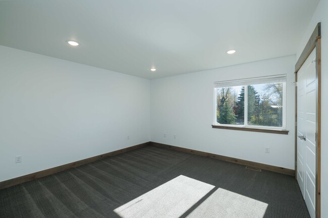 Building Photo - 90 Whiskey Wy