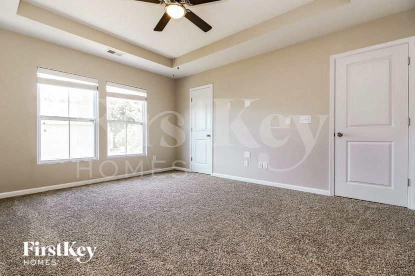 Building Photo - 3851 Annapolis Way