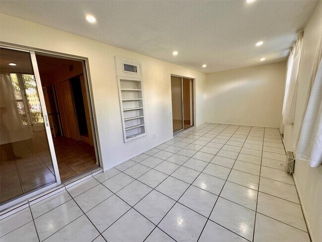 Building Photo - 2073 Denmark St