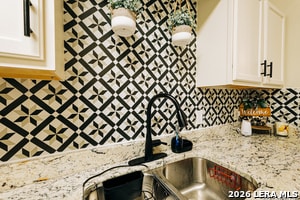 Building Photo - 168 Halliday Ave