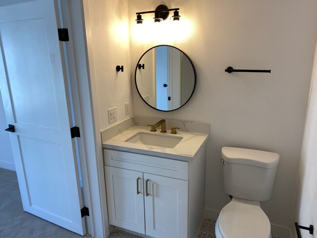 Building Photo - Oceanview Place in Little Italy