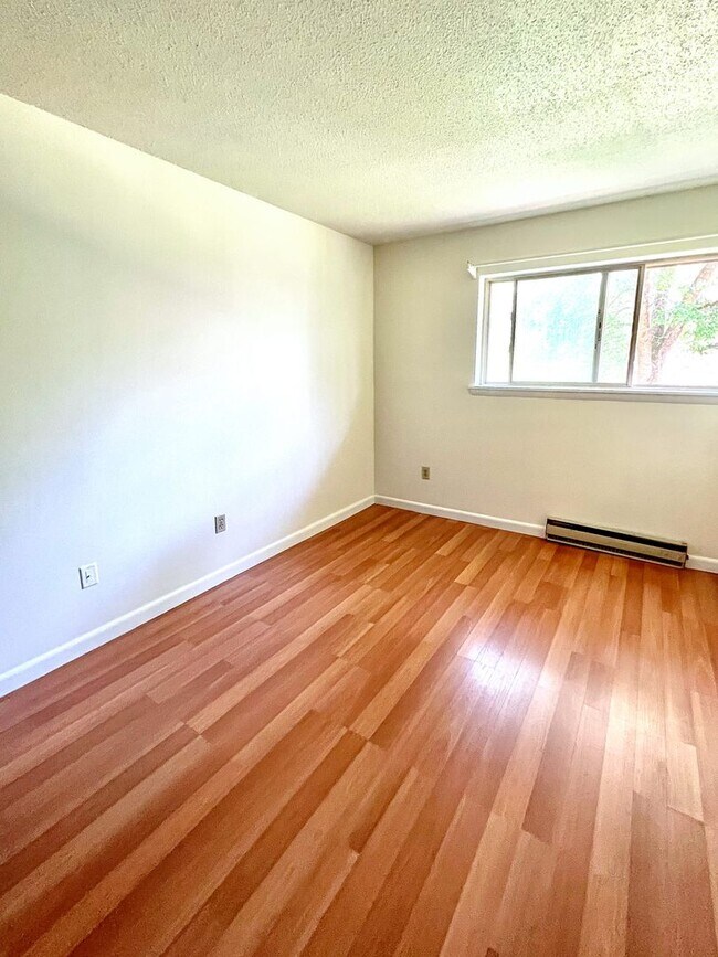 Building Photo - 248 Quarry Hl Rd