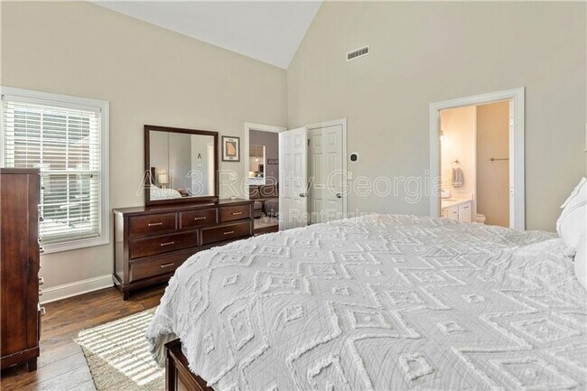 Building Photo - 203 Lenox Dr