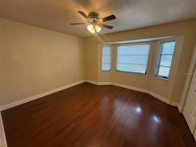 Building Photo - 1001 S Wapello St