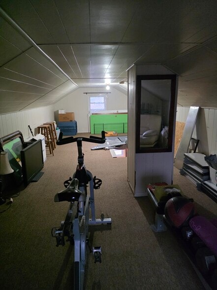 Building Photo - 6990 W Lake Rd