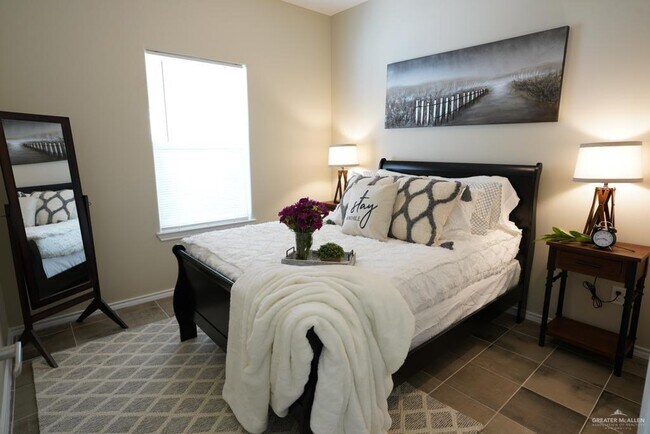 Building Photo - 26 N 59th St