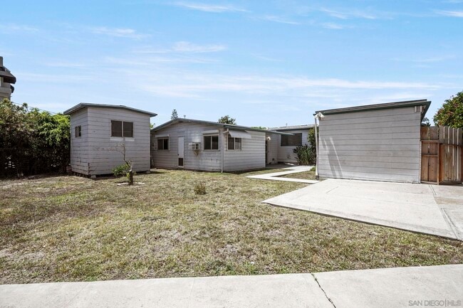 Primary Photo - 643 Nautilus St