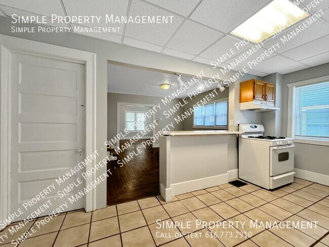 Building Photo - 813 California-