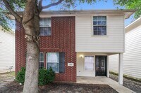 Building Photo - 6402 Mountain Pines Ln