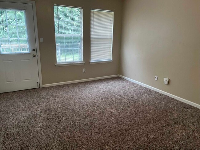 Building Photo - 2411 Nugget Ln