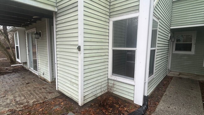 Building Photo - 110 Pheasant Meadow Dr