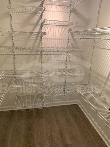 Building Photo - 3275 Lenox Rd NE