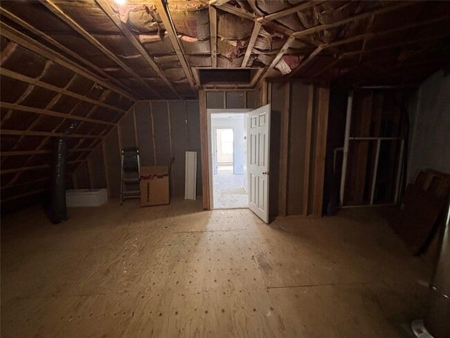 Building Photo - 100 Clinton Dr