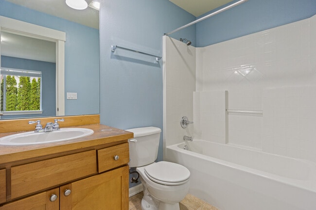 Building Photo - 17212 NE 117th Way