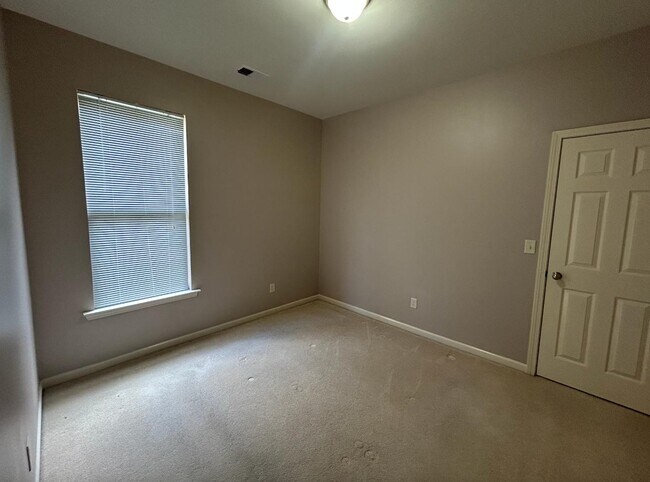 Building Photo - 1108 Washington Dr