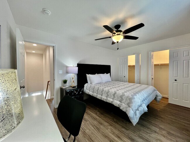 Building Photo - Pearl of a new construction home Batesville, IN