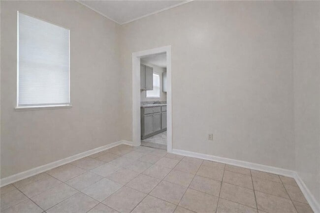 Building Photo - 2215 N Galvez St