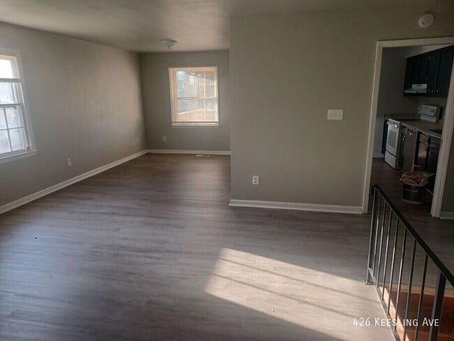Building Photo - 426 Keesling Ave
