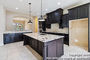 Building Photo - 944 Wilderness Oaks