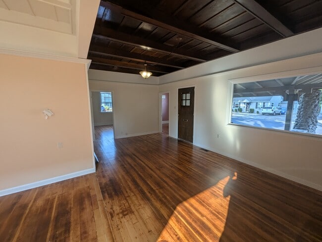 Building Photo - 624 NW 11th St