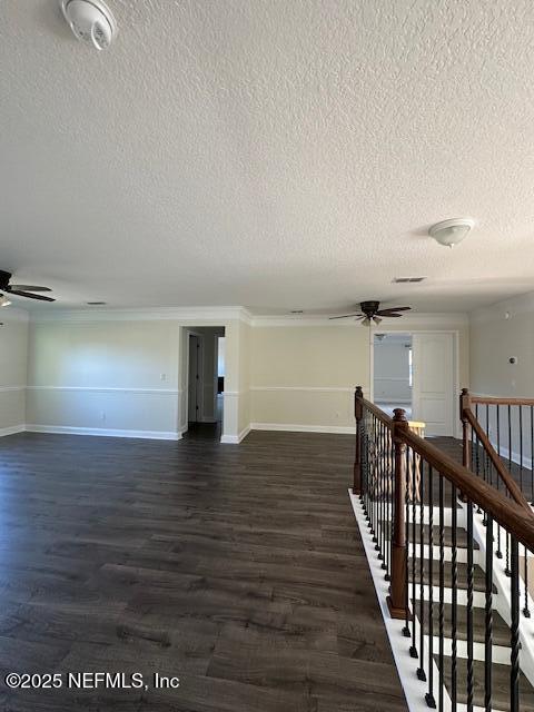Building Photo - 738 W Kings College Dr