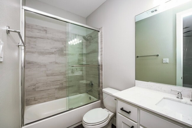 Building Photo - 7153 9th Hole Dr