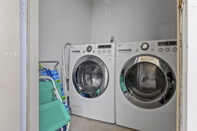 Building Photo - 1630 Hwy 2378