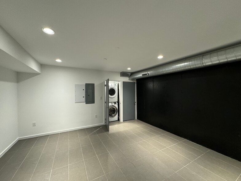 Building Photo - 1441 N 7th St