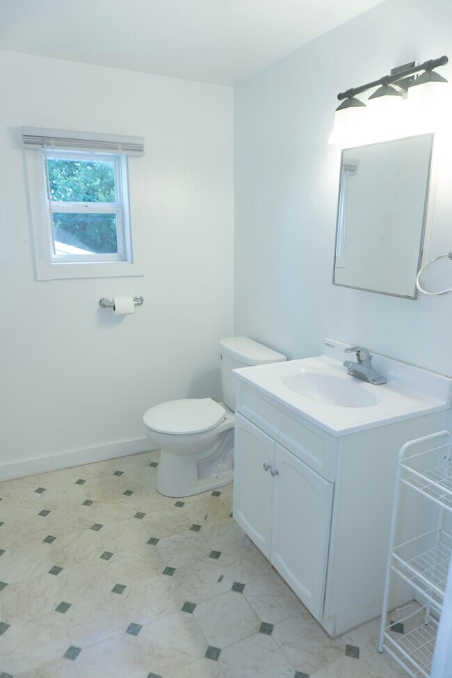 Bathroom - 212 Jefferson St