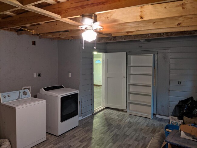 Building Photo - 6831 St Augustine St