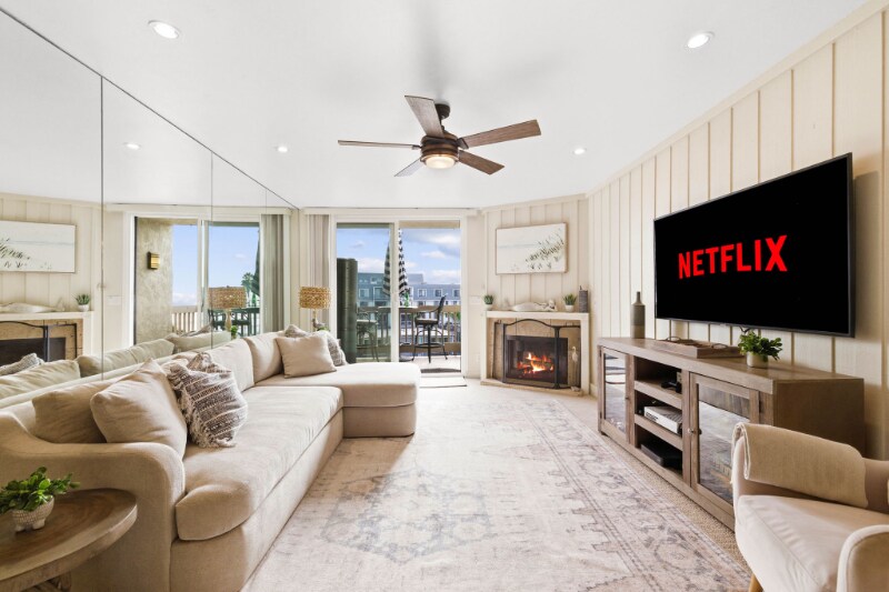 Building Photo - 999 N Pacific St