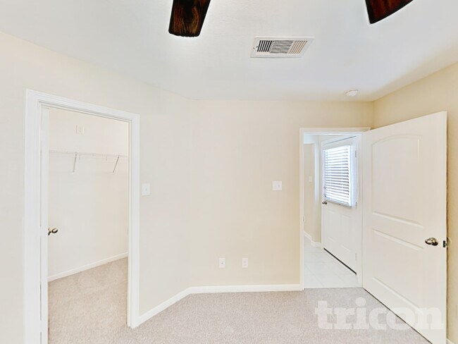 Building Photo - 709 Totem Trail Dr